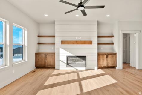 1130 E 245 N Hyde Park UT 84318