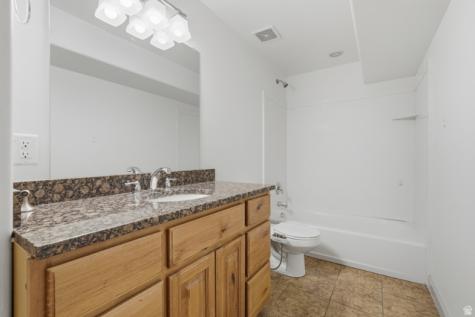 2382 W Stonehaven Loop N Lehi UT 84043