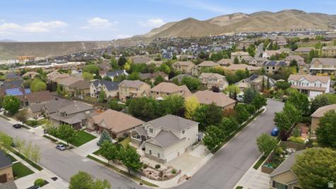 2382 W Stonehaven Loop N Lehi UT 84043