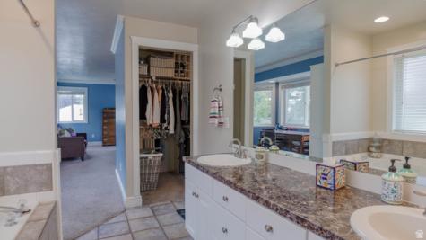 984 N 500 E Centerville UT 84014
