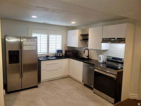 984 N 500 E Centerville UT 84014