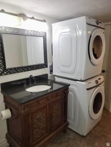 984 N 500 E Centerville UT 84014