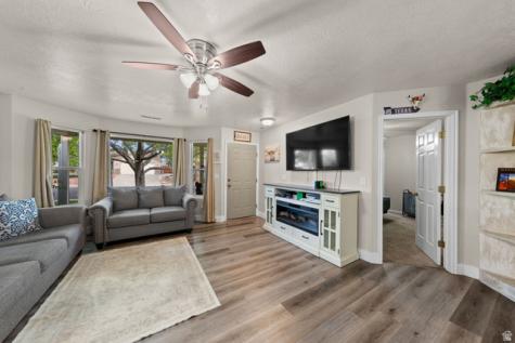 2292 E 390 N St. George UT 84790