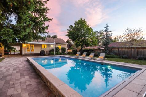 2807 E Morningside Drive S Salt Lake City UT 84124