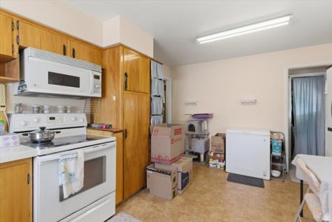 1677 S 75 E Bountiful UT 84010