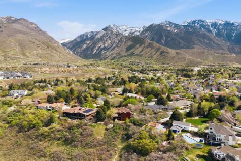 8 Altawood Drive S Sandy UT 84092