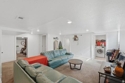 2480 S Jackson Avenue E Ogden UT 84401