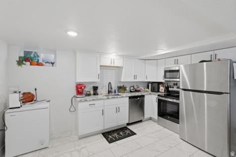 2480 S Jackson Avenue E Ogden UT 84401