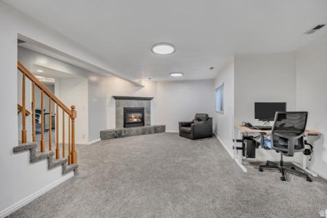65 W 850 S Centerville UT 84014