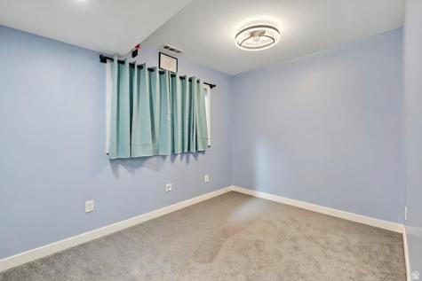 65 W 850 S Centerville UT 84014