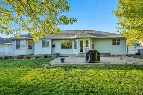 65 W 850 S Centerville UT 84014