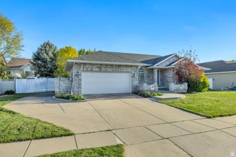 65 W 850 S Centerville UT 84014