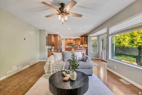 65 W 850 S Centerville UT 84014
