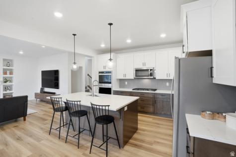 311 E Unchartered Lane S Draper UT 84020
