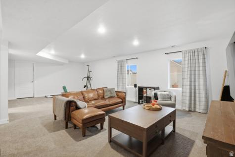 311 E Unchartered Lane S Draper UT 84020