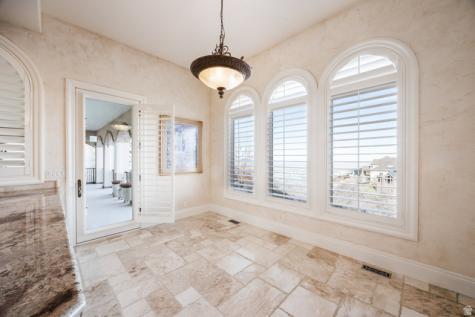 802 Eaglepointe Drive North Salt Lake UT 84054