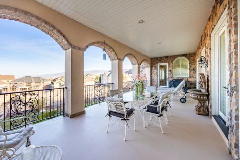 802 Eaglepointe Drive North Salt Lake UT 84054