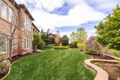 802 Eaglepointe Drive North Salt Lake UT 84054