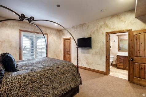 802 Eaglepointe Drive North Salt Lake UT 84054