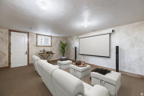 802 Eaglepointe Drive North Salt Lake UT 84054