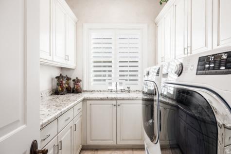 802 Eaglepointe Drive North Salt Lake UT 84054