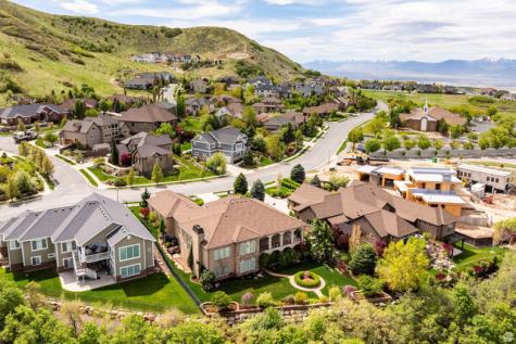 802 Eaglepointe Drive North Salt Lake UT 84054