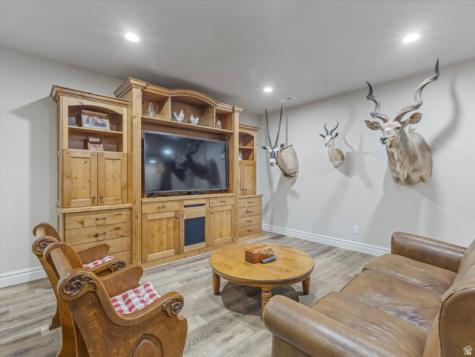 3077 E Scenic Valley Lane S Sandy UT 84092
