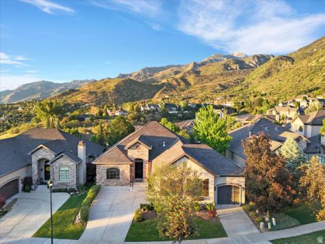 3077 E Scenic Valley Lane S Sandy UT 84092