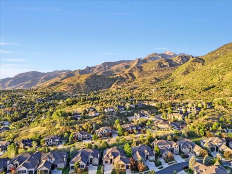 3077 E Scenic Valley Lane S Sandy UT 84092