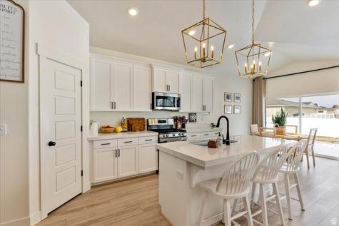 1573 E Lynx Lane Eagle Mountain UT 84005