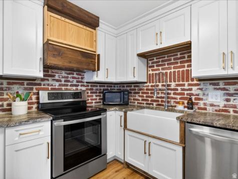 5311 S Skeeswood Drive Taylorsville UT 84129