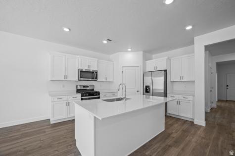 1904 S Cyclone Drive Washington UT 84780