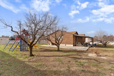 626 W 800 N Clinton UT 84015