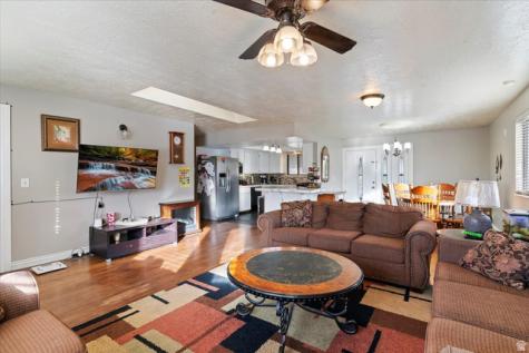 626 W 800 N Clinton UT 84015