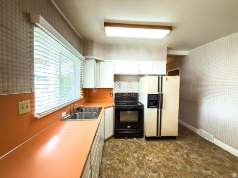883 N 900 E Price UT 84501