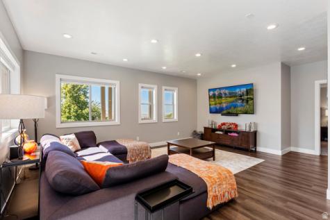 88 S Moss Hill Drive E Bountiful UT 84010
