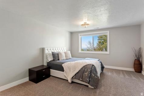 88 S Moss Hill Drive E Bountiful UT 84010