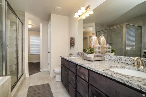 2513 W 840 N Clinton UT 84015