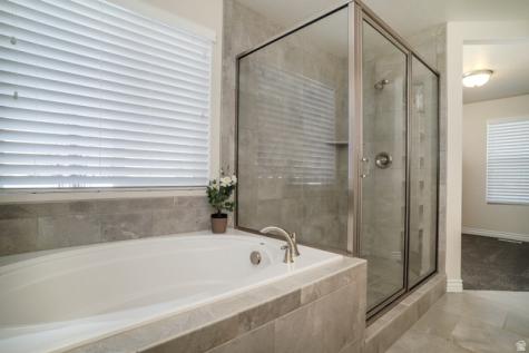 2513 W 840 N Clinton UT 84015