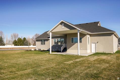 2513 W 840 N Clinton UT 84015
