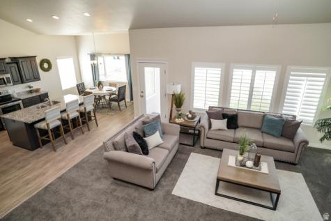 2513 W 840 N Clinton UT 84015