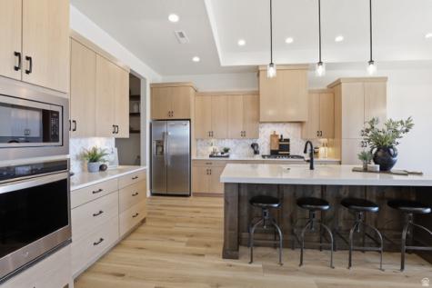 81 N Highland Parkway Washington UT 84780