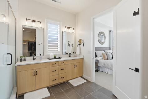 81 N Highland Parkway Washington UT 84780