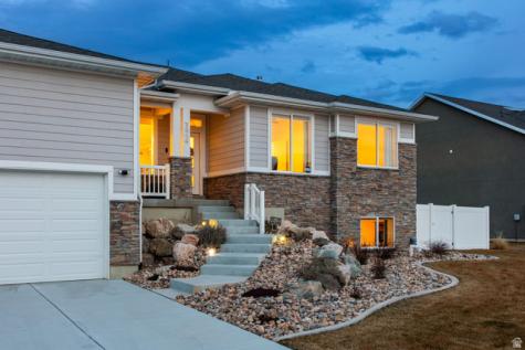 3664 S 5400 W Hooper UT 84315