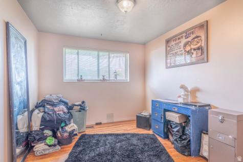 1058 S 1075 E Clearfield UT 84015