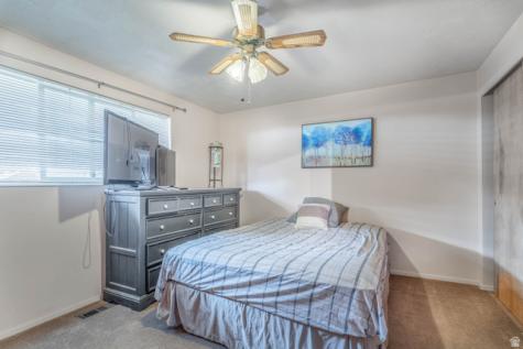 1058 S 1075 E Clearfield UT 84015