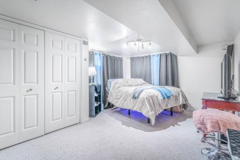 1058 S 1075 E Clearfield UT 84015