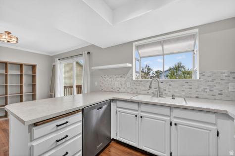 5556 W Bluevail Court S West Jordan UT 84081