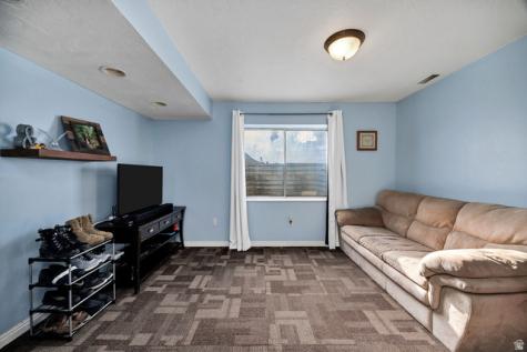 9766 S Pendleton Way South Jordan UT 84095