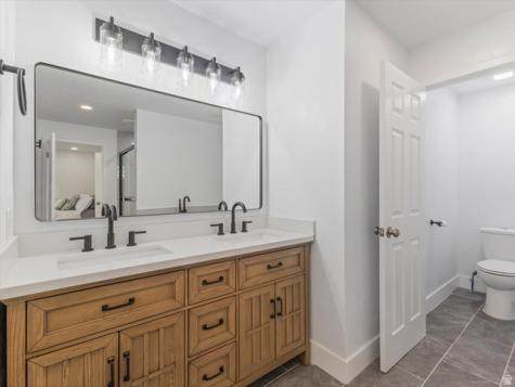 1092 N 500 E Centerville UT 84014